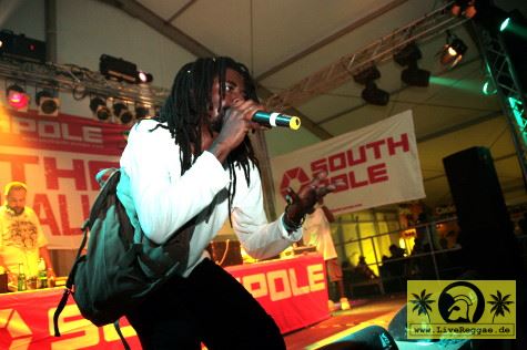 Buju Banton (Jam)  with Sentinel Sound - Summer Jam Festival - Yellow Tent - Fuehlinger See, Koeln - 4. Juli 2009 (6).JPG